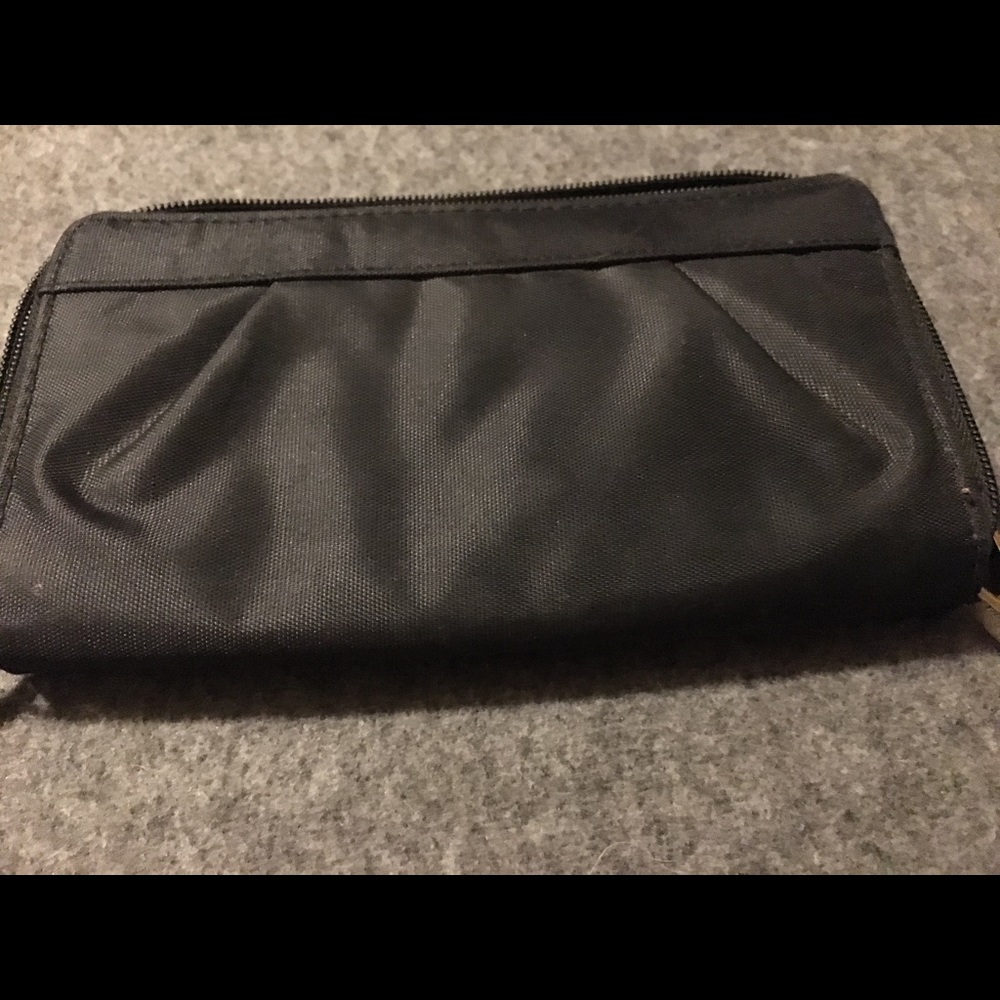 Black Travelon RFID wallet